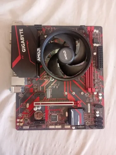 Placa mãe b450m gaming gigabyte