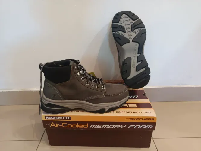 Bota Skechers Air-Cooled Cinza