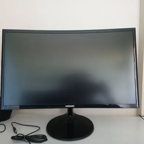 Vendo monitor Samsung+ teclado Lenovo+ cabo HDMI