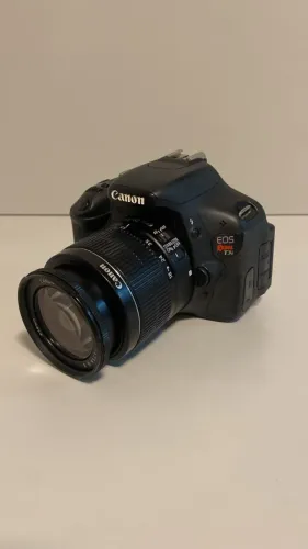 Câmera Canon Eos T3i - Apenas 17k Cliques - Excelente Estado
