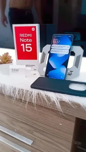 Vendo redimi note 15 com 256 de memória e 8 de RAM zero com todos acessórios