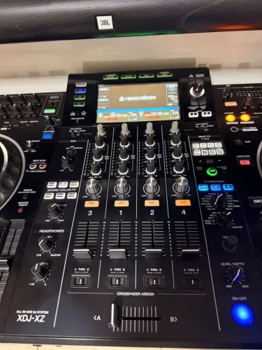 Controladora pioneer Xdj-xz 