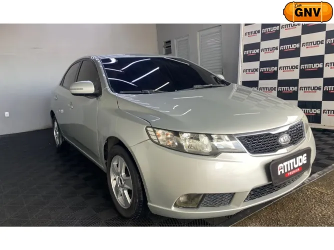 Kia Motors Cerato 1.6 16V Mec. 2013