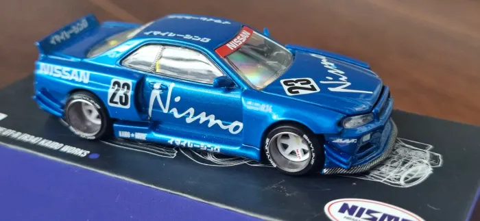 Mini GT kaido house 055 Skyline R34 Nismo