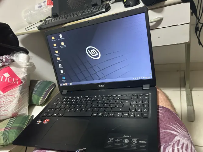 VENDO NOTEBOOK ACER ASPIRE - RYZEN 5 | 12 GB RAM | SSD