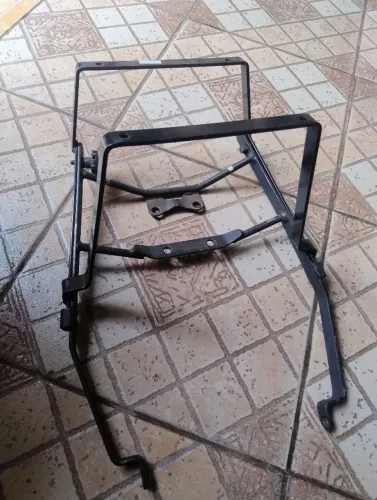 Suporte para baú Titan