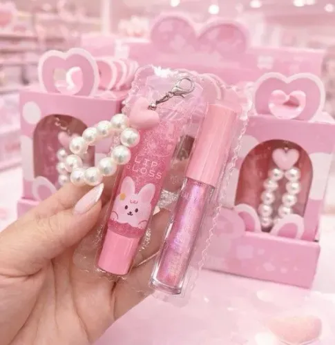 Kit de glosses com chaveiro de pérola para pendurar na bolsa bag charme incolor c glitter