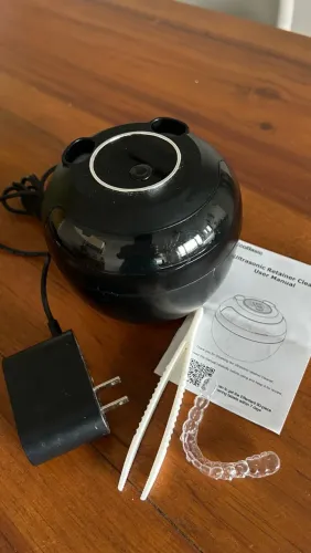 Limpador de alinhador invisível.