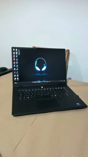 Notebook Dell Alienware M16 R2 ? Intel Core Ultra 9 185H | RTX 4070 | 32GB DDR5 | 1T SSD