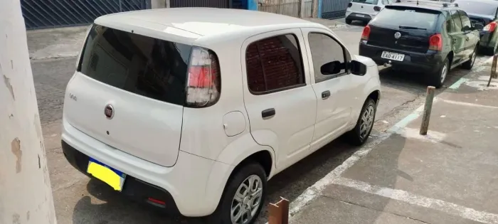 Fiat Uno Attractive 1.0 EVO Fire Flex 8V 5P 2021