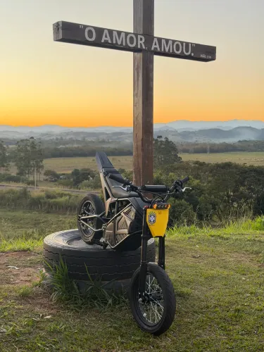 Moto elétrica rápida