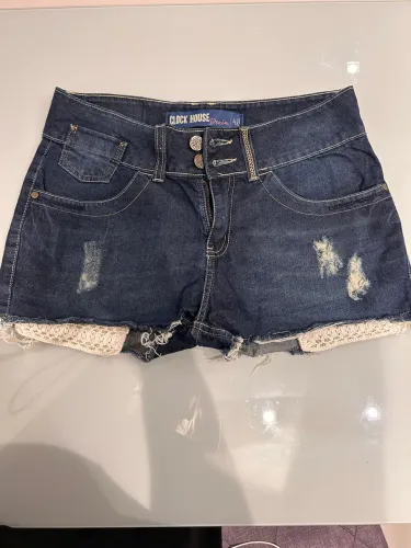 Short jeans CeA tamanho 40 - MUITO NOVO com detalhe em crochê
