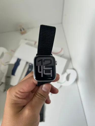 Apple Watch SE (GPS) (2a Geração)
