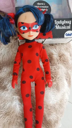 Boneca Ladybug seminova