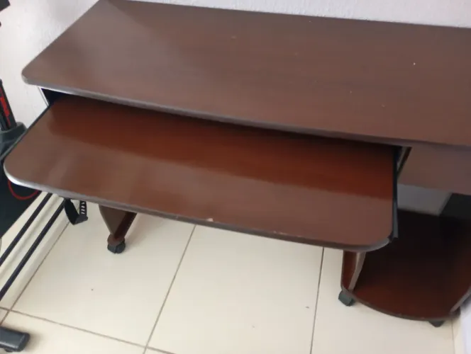 Mesinha de computador 