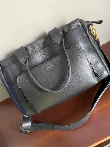 Vendo bolsa de couro - marca ADÔ