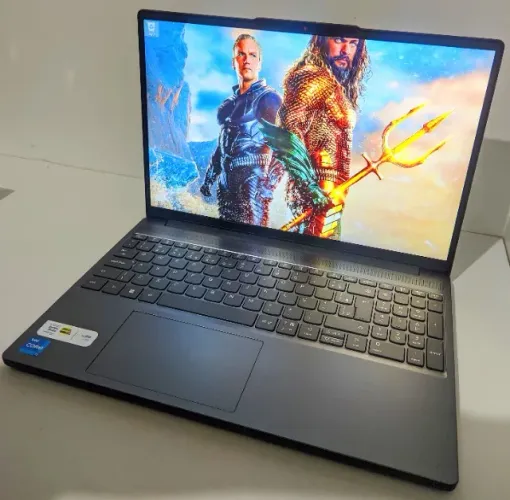 Notebook Lenovo Slim 3 i5-13420H DDR5 512GB (5 Dias de Uso)