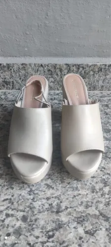 Sandália Constance Nova N38
