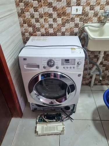 Lava e Seca LG COM DEFEITO