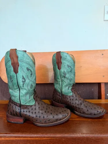 Bota couro de avestruz importada