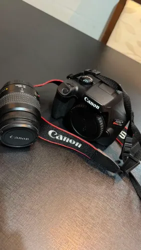 CANON EOS REBEL T100