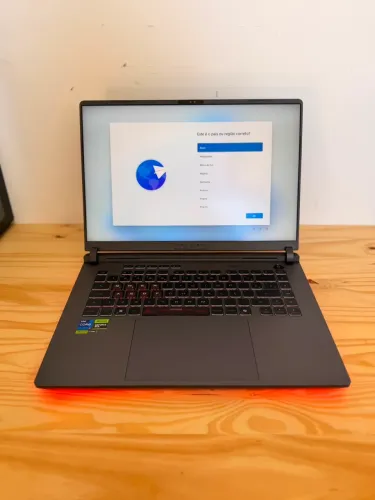 Notebook Asus Rog Strix - Intel Core i9 14900HX / RTX 5070 / 32GB DDR5 / Tela 240Hz