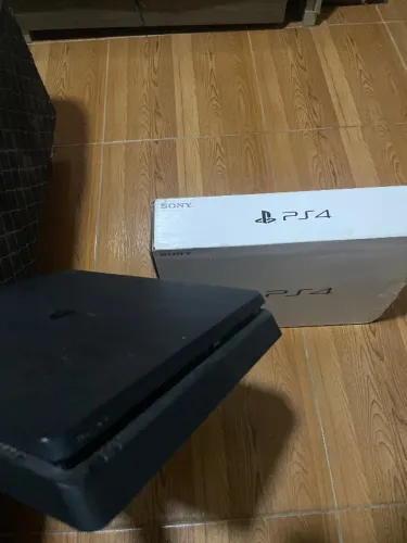 Ps4 semi novo 