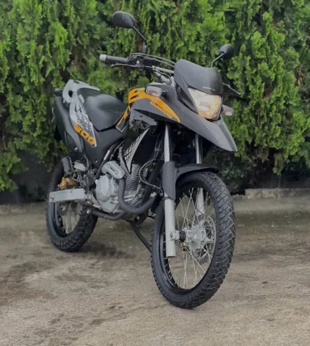 XRE APENAS 7 MIL KM