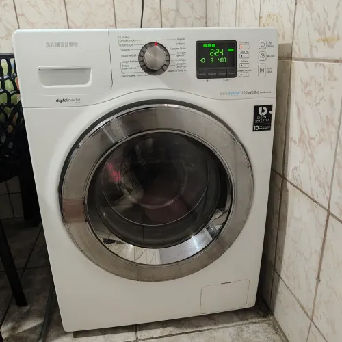 Lava e seca Samsung Ecooboblê 10,1 kg .