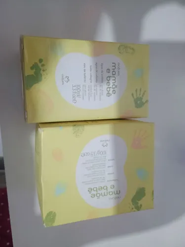 Vende um kit de perfume mamãe e bebê