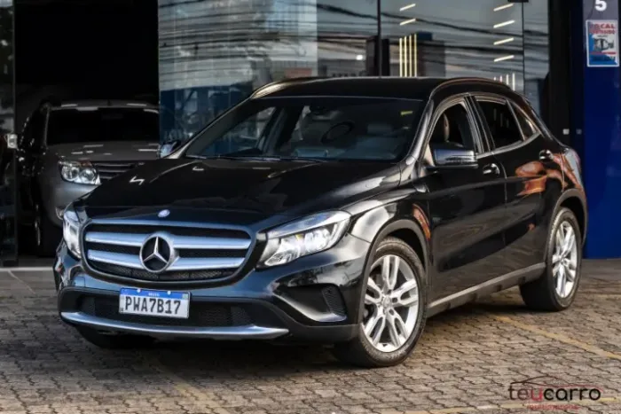 Mercedes-Benz GLA 200 Adv. 1.6/1.6 TB 16V Flex Aut. 2015