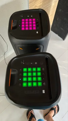 Duas JBL Partybox 1000
