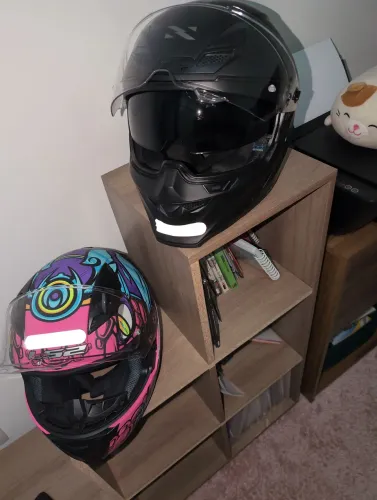 2 capacetes moto pouco usados