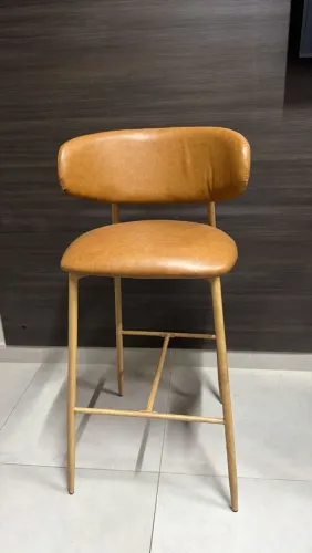 Banqueta or Design estrutura de madeira