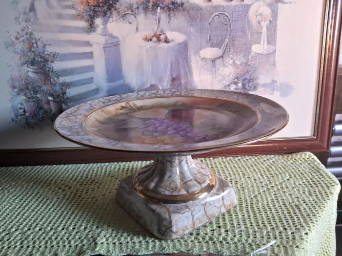 Antiga Boleira De Porcelana Largura 35 Centímetros altura 19 Centímetros