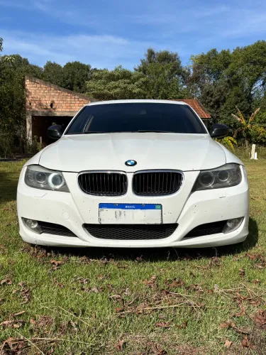 BMW 320I A 2011