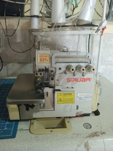 Máquina Overlock Industrial