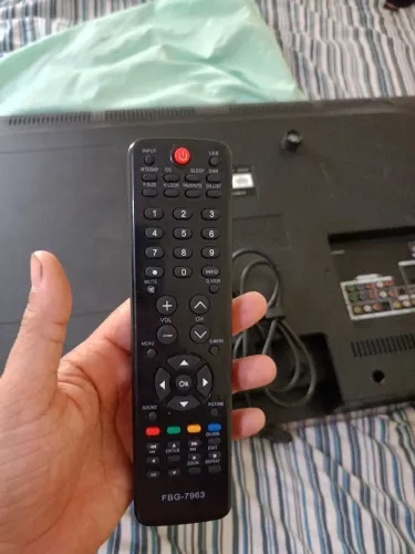 Tv Buster 32 polegadas com controle 