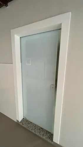 Proteção e privacidade em porta
