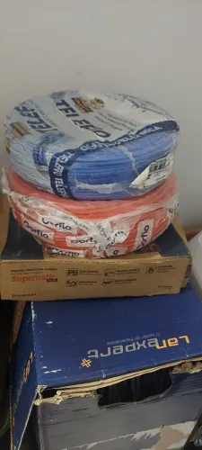 Cabo elétrico e Cabo de rede