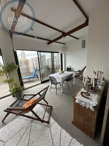 COBERTURA À VENDA NA BARRA COM 3 SUÍTES E PORTEIRA FECHADA!