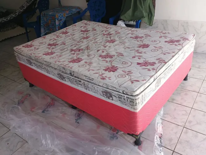Cama Box Casal Usada e Higienizada - Ótimo Preço!