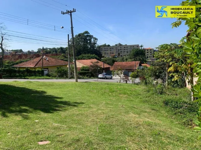 Terreno em condomínio fechado à venda no Recanto dos Pássaros 387 m² em excelente localiz