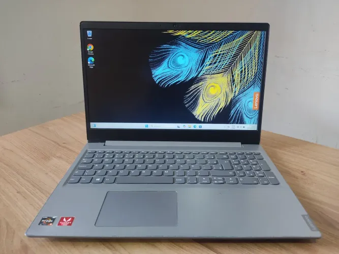 Notebook LENOVO RYZEN 5 Placa V. Dedicada SSD 256GB + HD 1TERA
