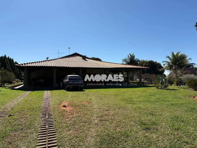 Casa com 4 quartos, sendo 1 suíte para alugar, 440 m² por R$ 8.500/mês - Tibiriça - Bauru/