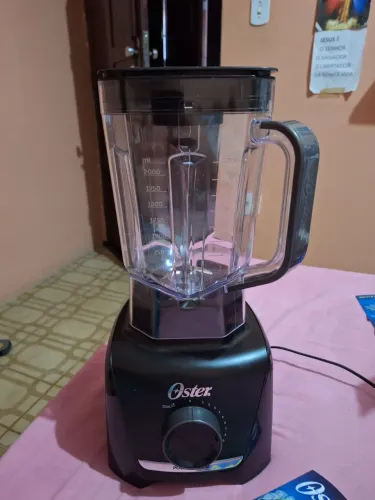 Liquidificador Oster 1400 Full OLIQ610 Preto 15 Velocidades + Pulsar