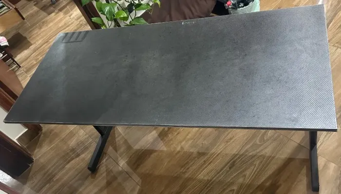 [ESCRITÓRIO] Mesa para Trabalho e Estudos de Madeira e Ferro - Usada, muito boa
