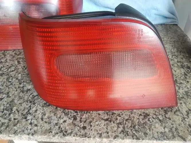 lanterna traseira original citroen xsara ano 2001