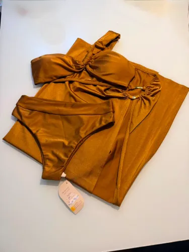 Conjunto biquíni + saída