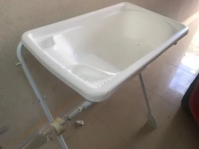Banheira com suporte